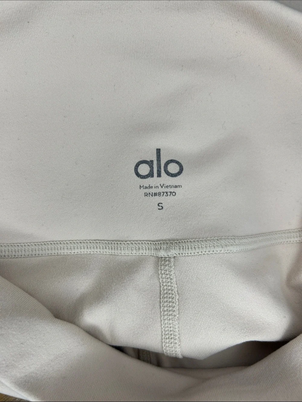 ALO Yoga sleek high